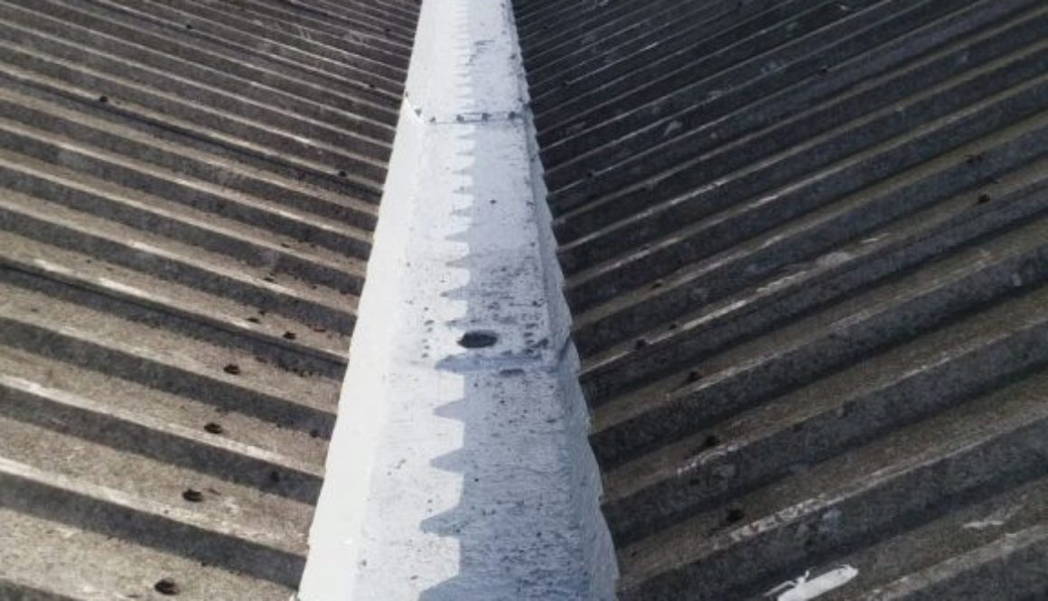 How to Maintain Your Commercial Roof Guttering